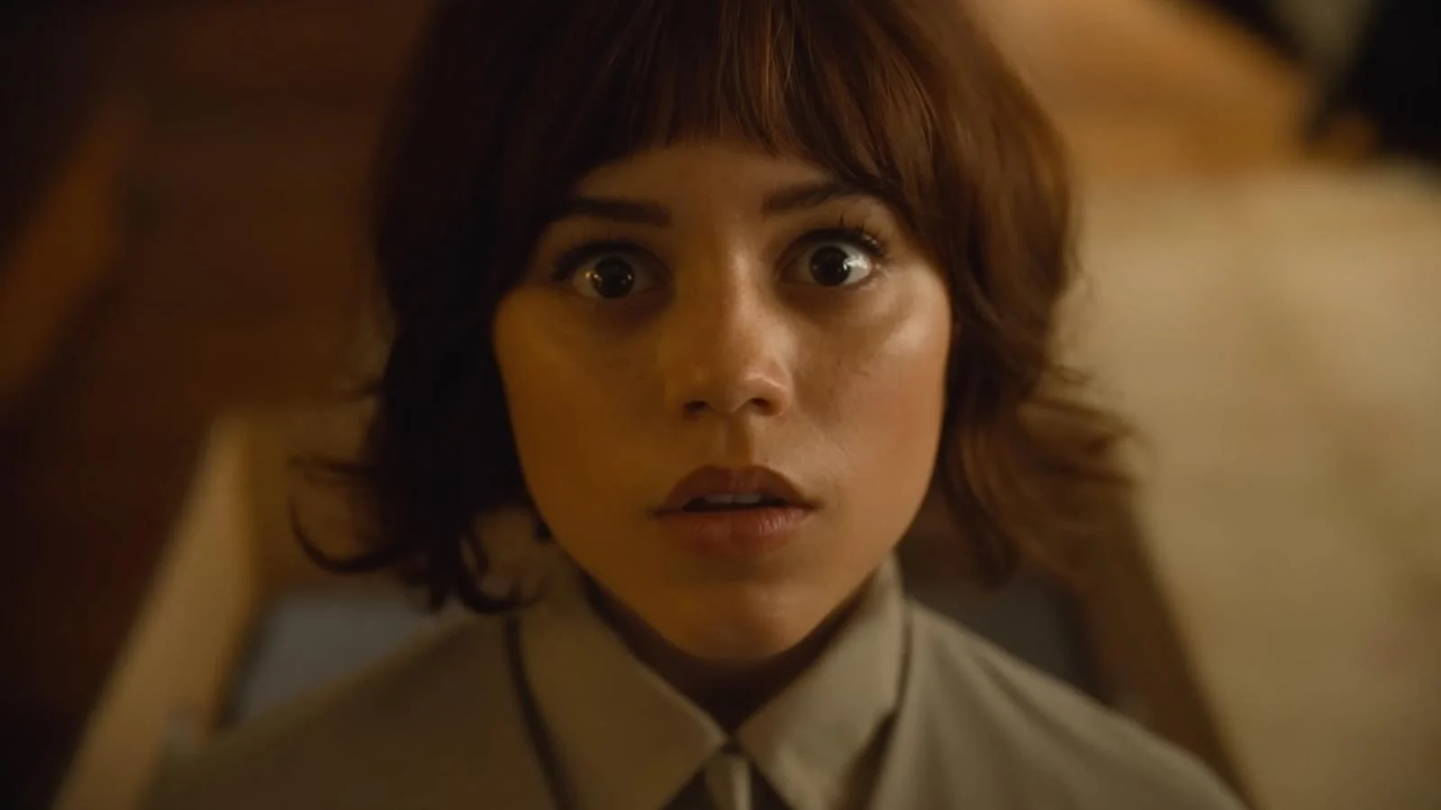 En el tráiler de Klara y el sol, la estrella del miércoles Jenna Ortega interpreta a un robot que solo quiere un amigo