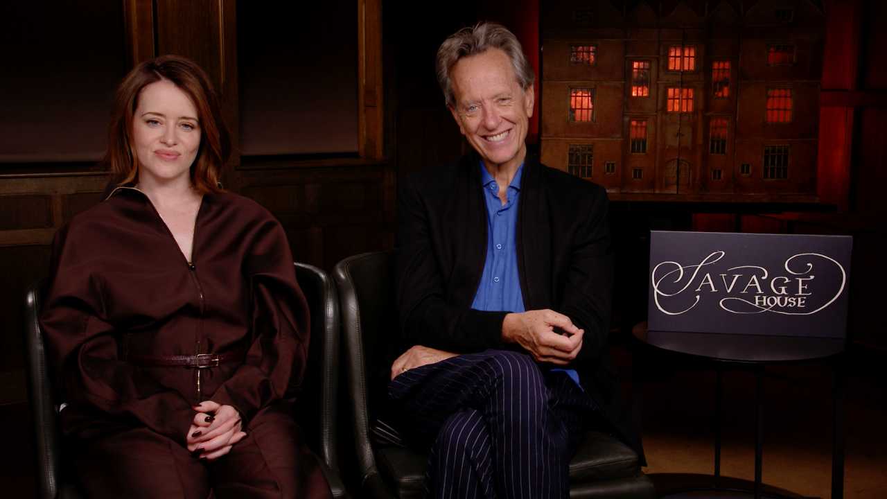Entrevista 'Savage House': Richard E. Grant y Claire Foy